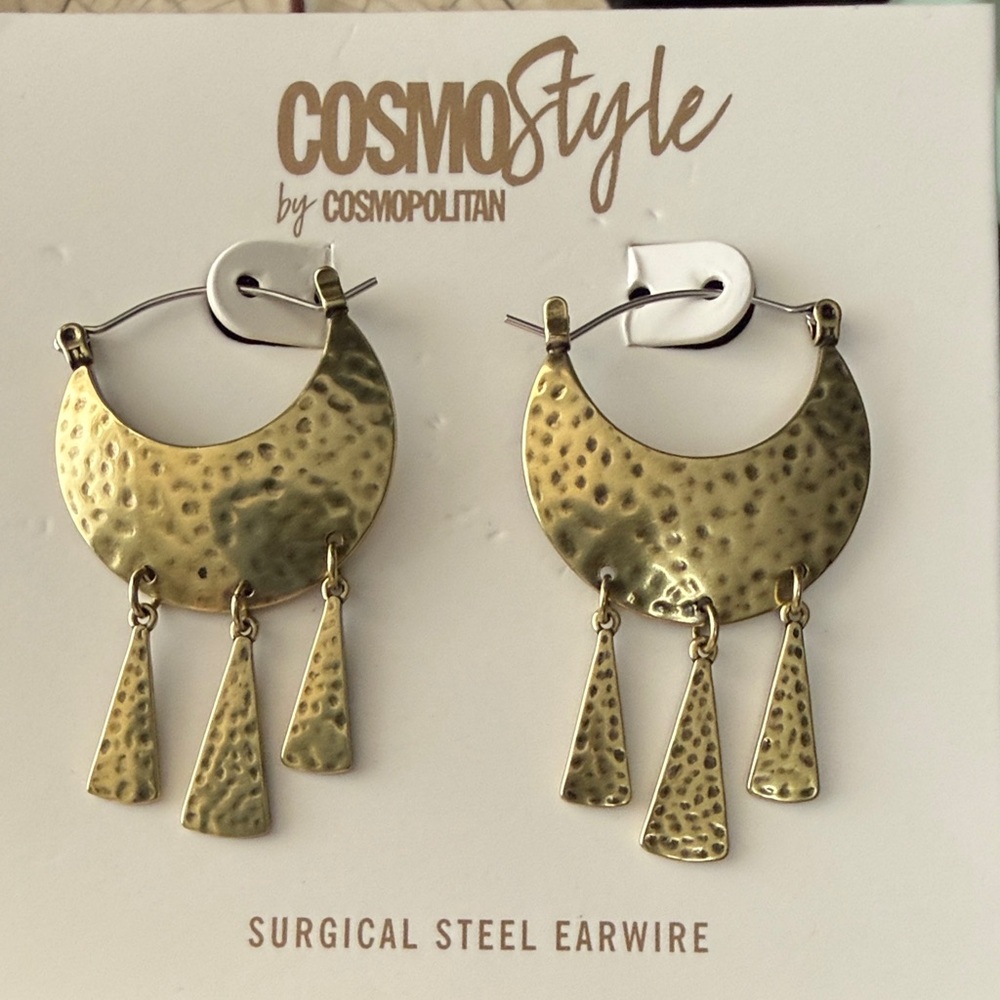 Cosmopolitan Gold‎ Hammered Dangle Earrings